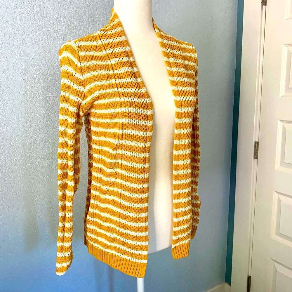 Banana Republic Cardigan Sweater Sz: med